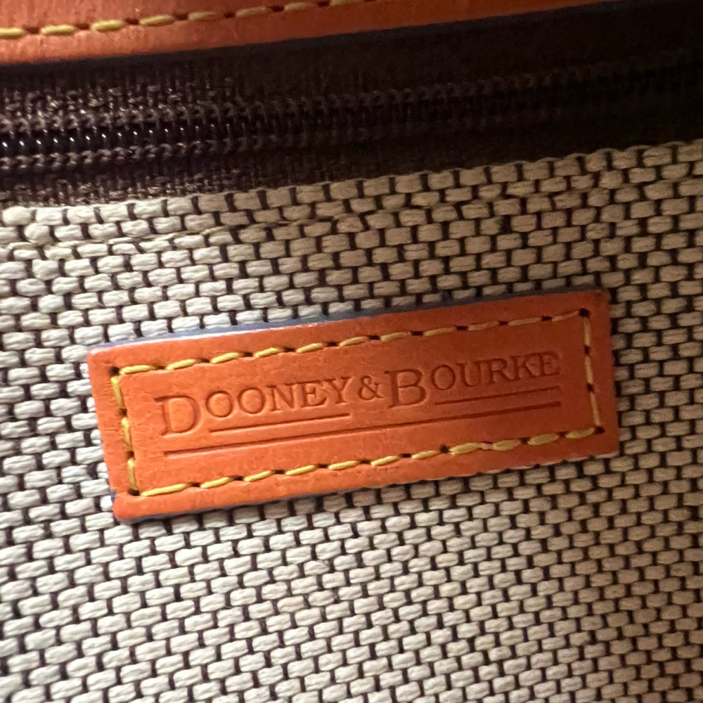 πΌ Dooney & Bourke Artisan Whipstitch Flower Toggle Satchel - Picture 8 of 8